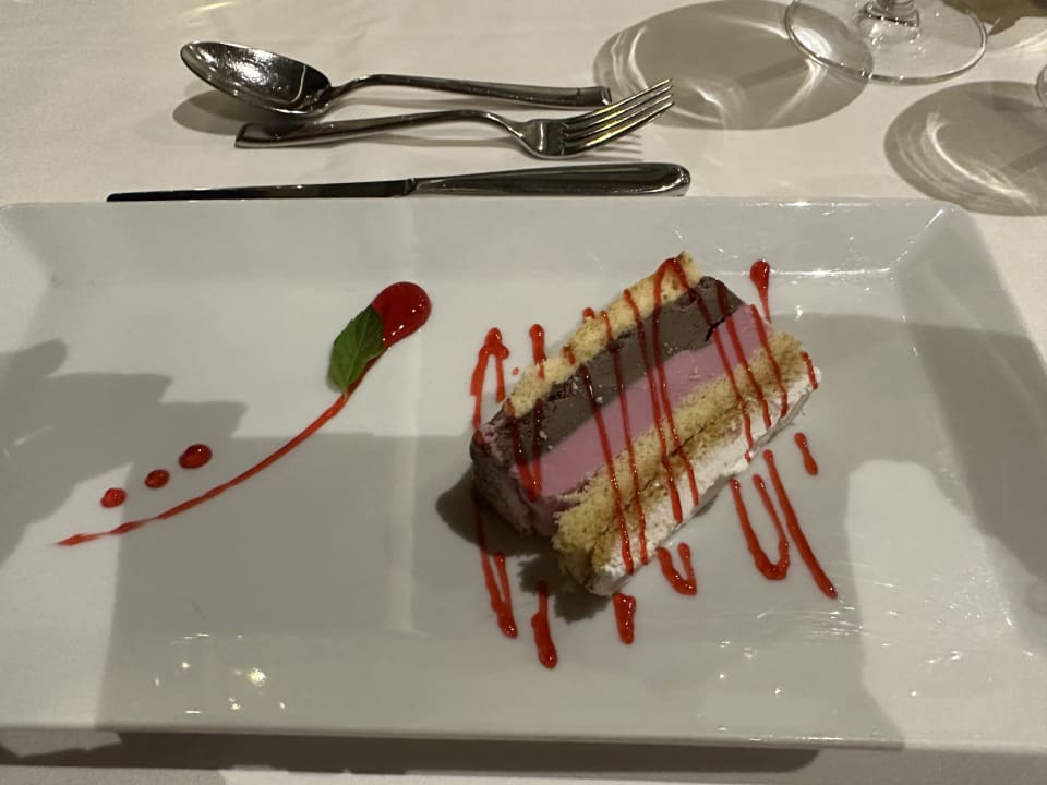 Gastro The Sense Deluxe Hotel