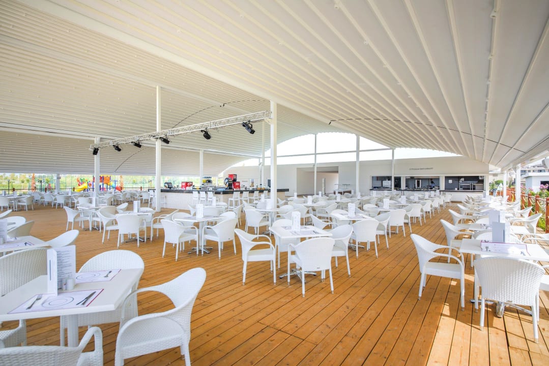 Snackbar Wyndham Garden Lara