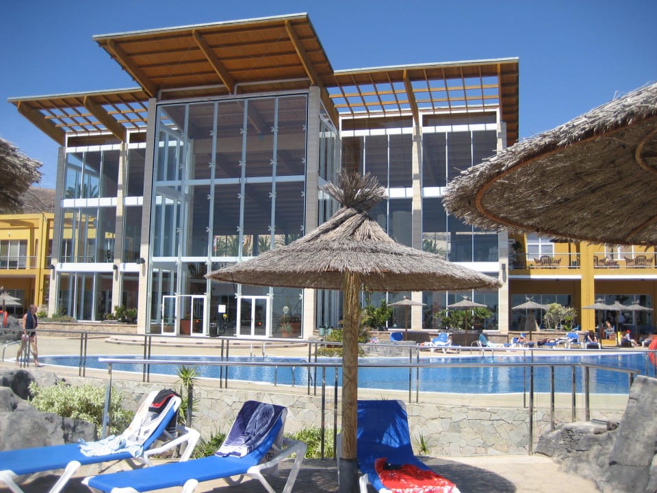 Vue de l'hotel depuis la piscine AluaVillage Fuerteventura