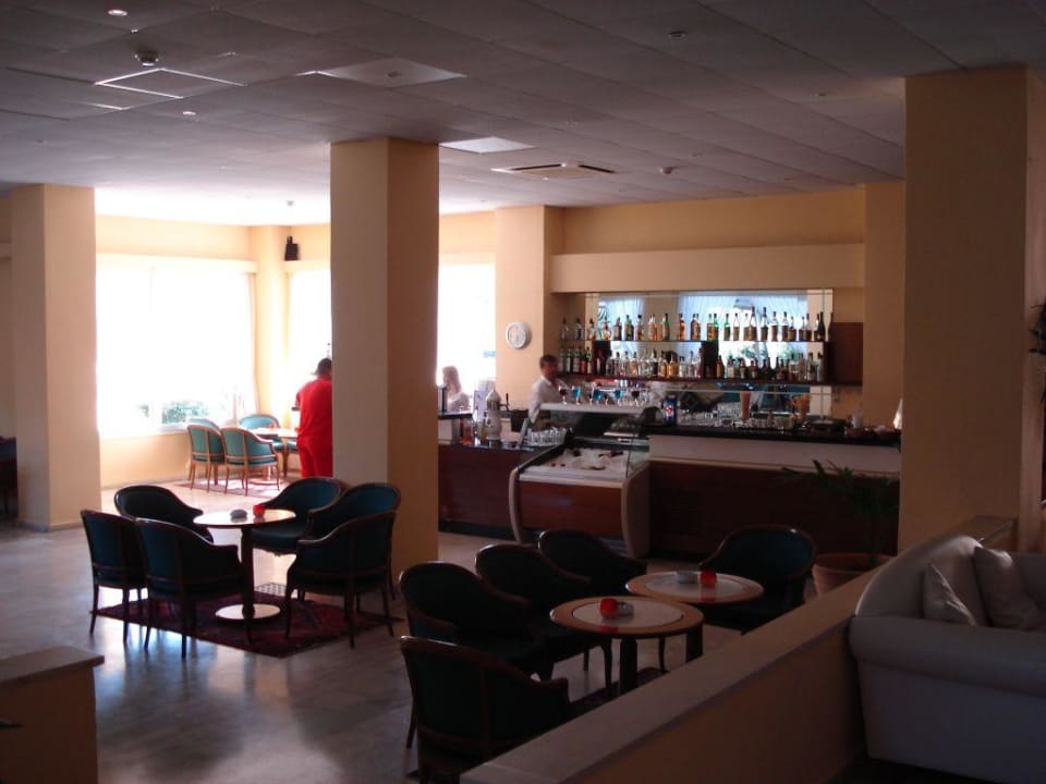 Lobbybar Domes Aulūs Zante, Autograph Collection