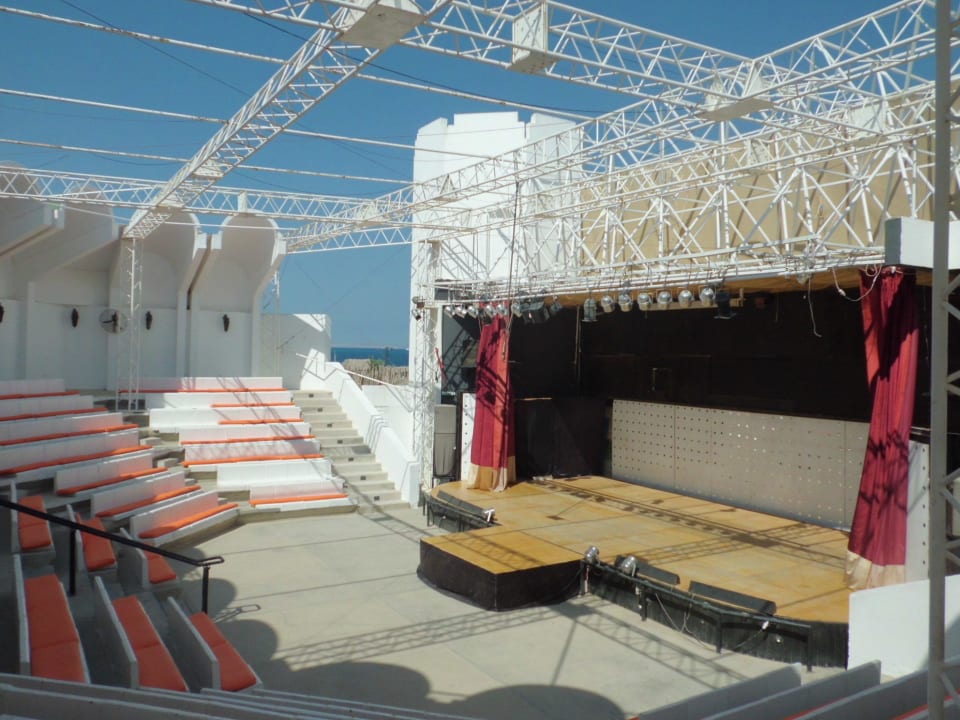 Showbühne Hotel Mercure Hurghada