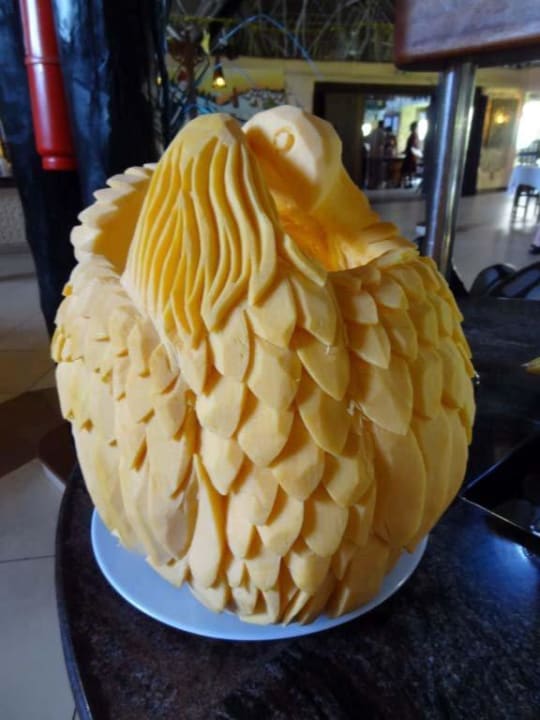 Schnitzkunst Hotel Southern Palms Beach Resort