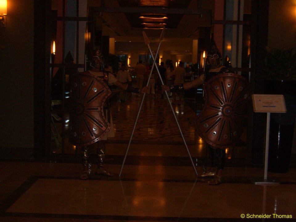 Vor dem Restauranteingang Susesi Luxury Resort