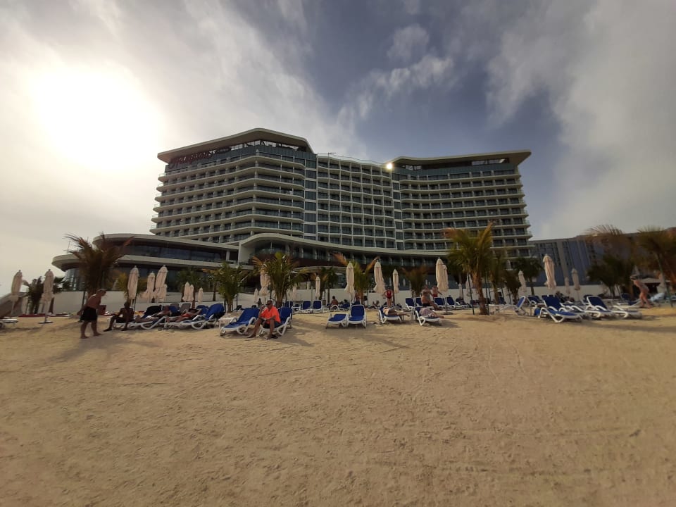 Außenansicht Hampton by Hilton Marjan Island