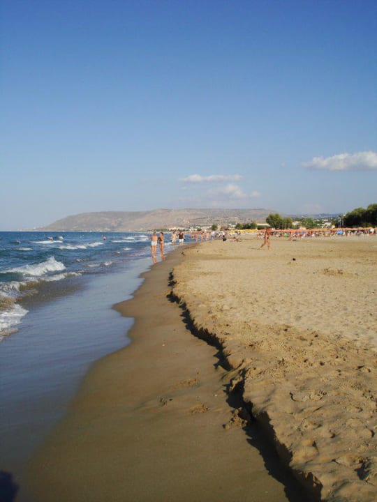 Langer grober Sandstrand Delfina Boutique Hotel