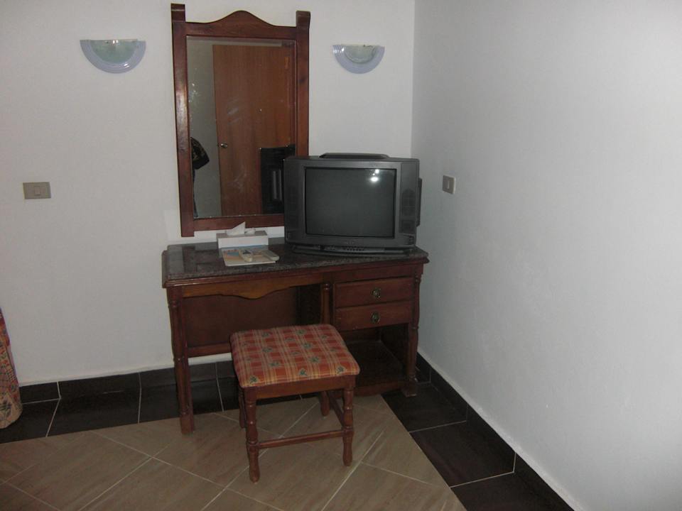 Der beschriebene Flachbildfernseher Pickalbatros Alf Leila Wa Leila Resort - Neverland Hurghada