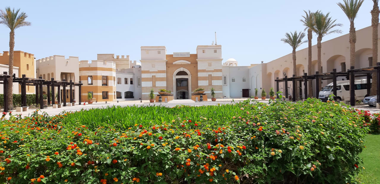 Außenansicht Pickalbatros Palace Hotel-Port Ghalib