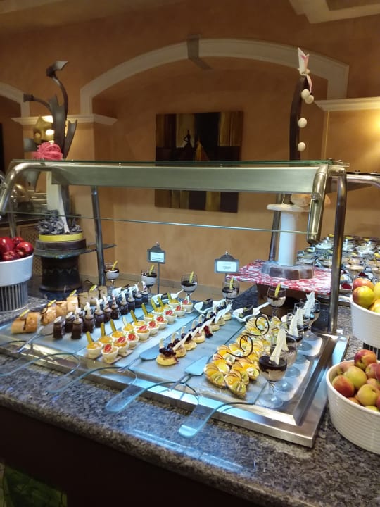 Gastro Premier Le Reve Hotel & Spa