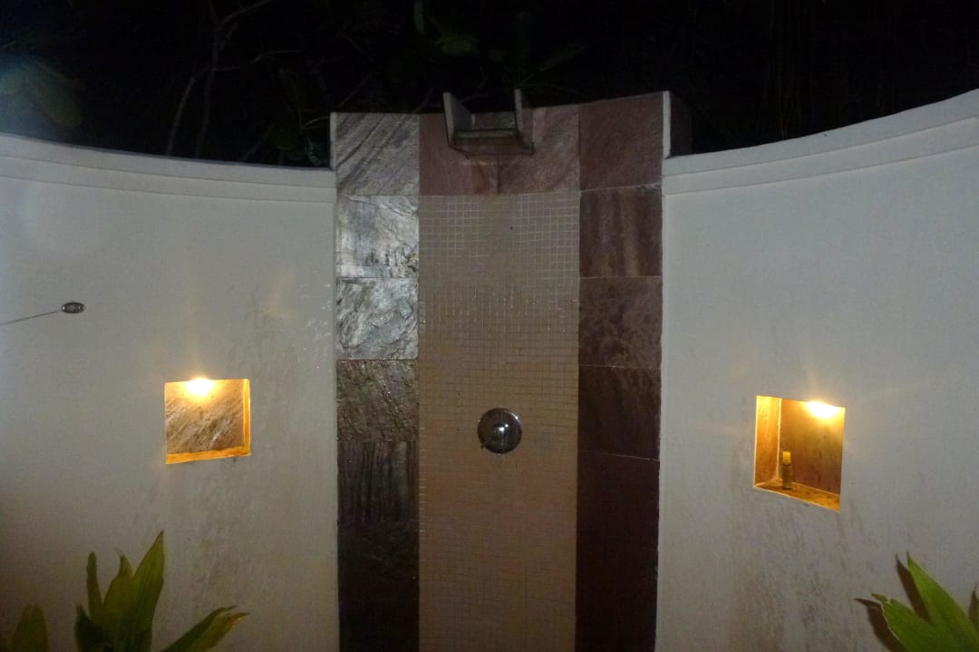 Wasserfalldusche Kuramathi Maldives