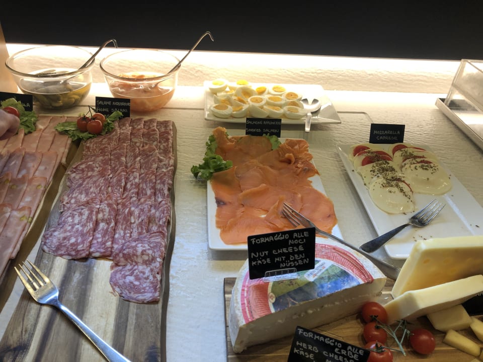 Gastro Hotel Castello Lake Front