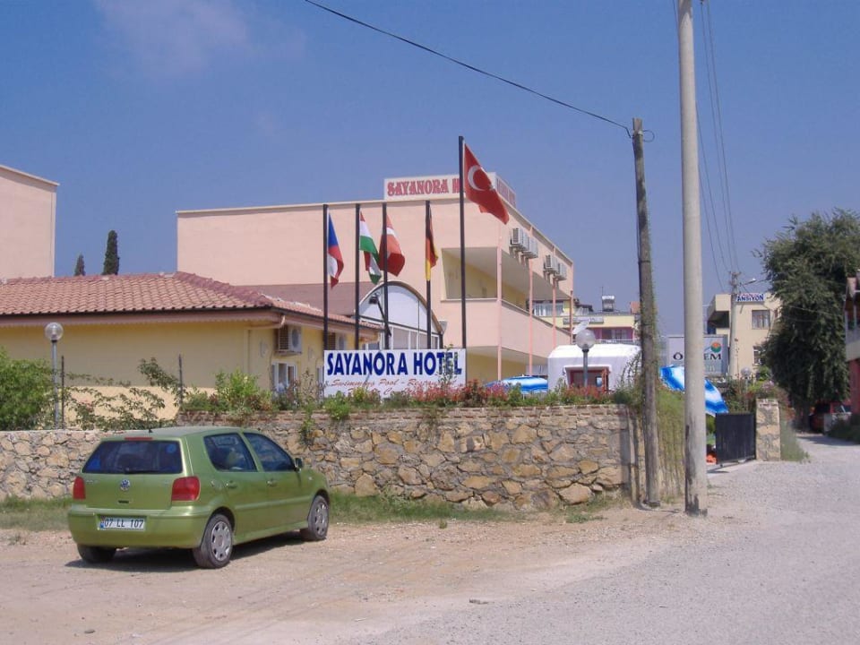 Willkommen! Sayanora Hotel