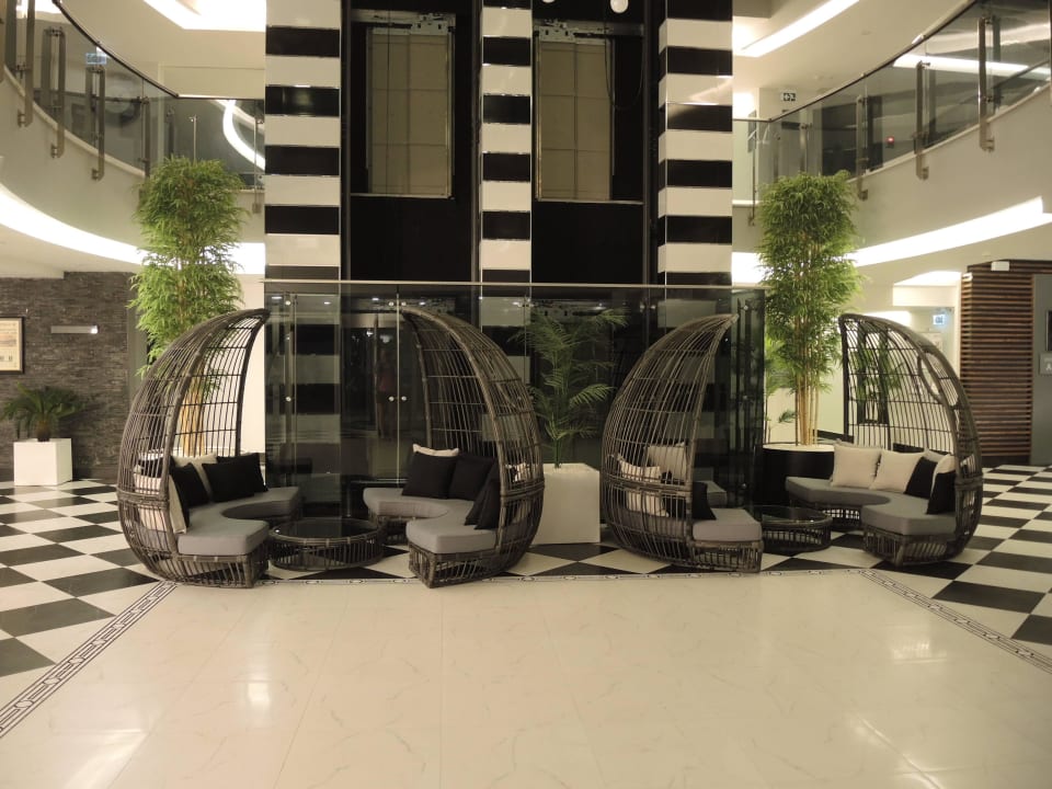 Lobby Sunprime C-Lounge