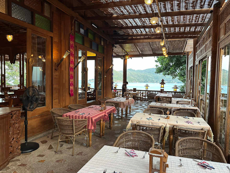 Gastro Santhiya Koh Phangan Resort & Spa