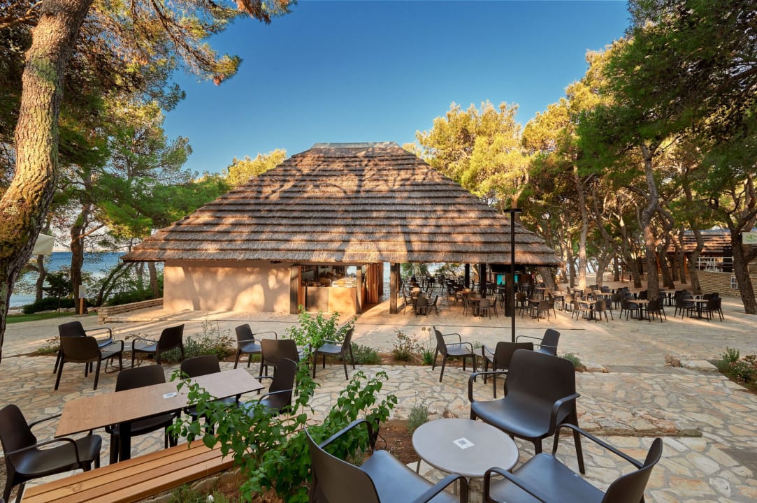 Gastro Pine Beach Pakostane