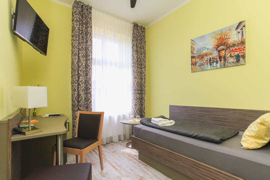 Einzelzimmer Restaurant & Pension Eshramo