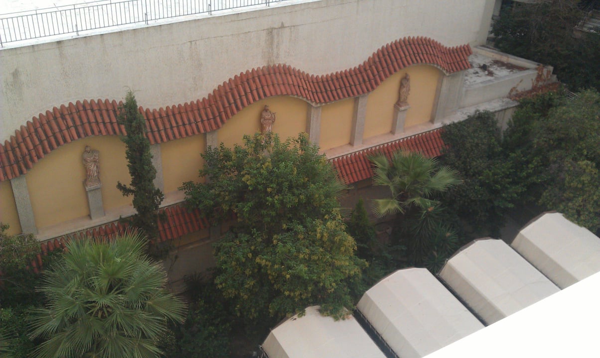 Blick in den Garten! Hotel Novotel Athen