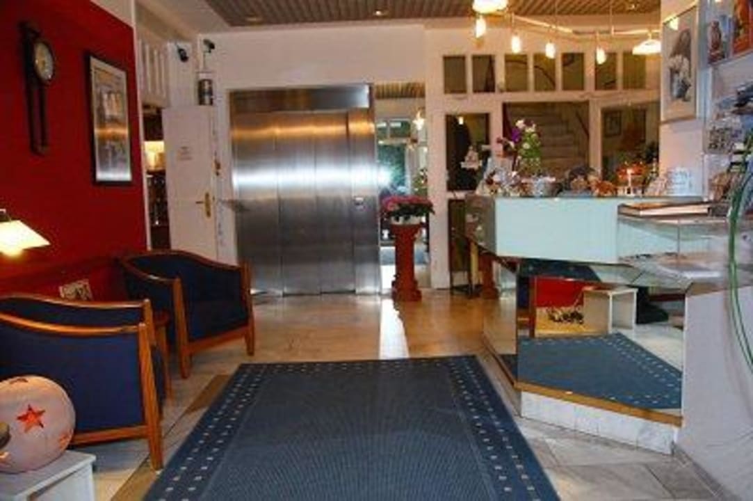 Empfang Hotel Diamant