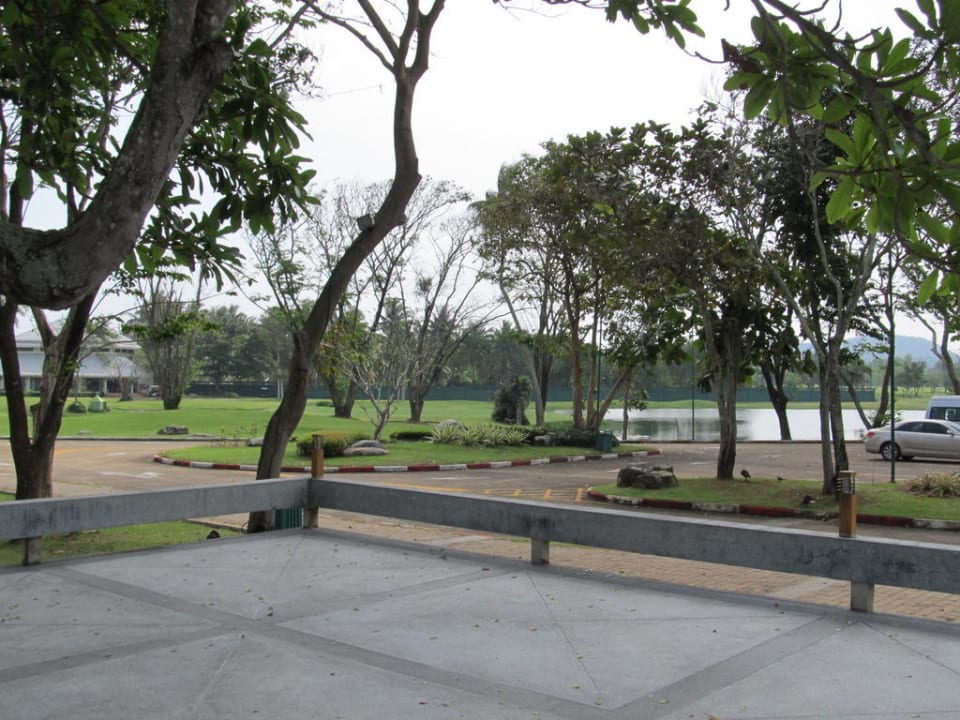 Gartenanlage Novotel Chumphon Beach Resort And Golf