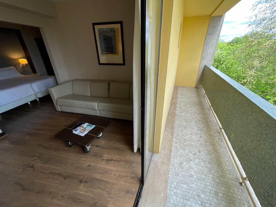 Zimmer NH Canciller Ayala Vitoria