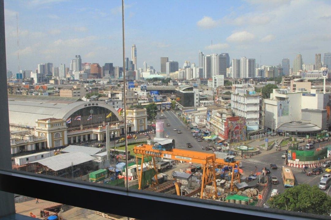 Ausblick vom Bett Prime Hotel Central Station Bangkok