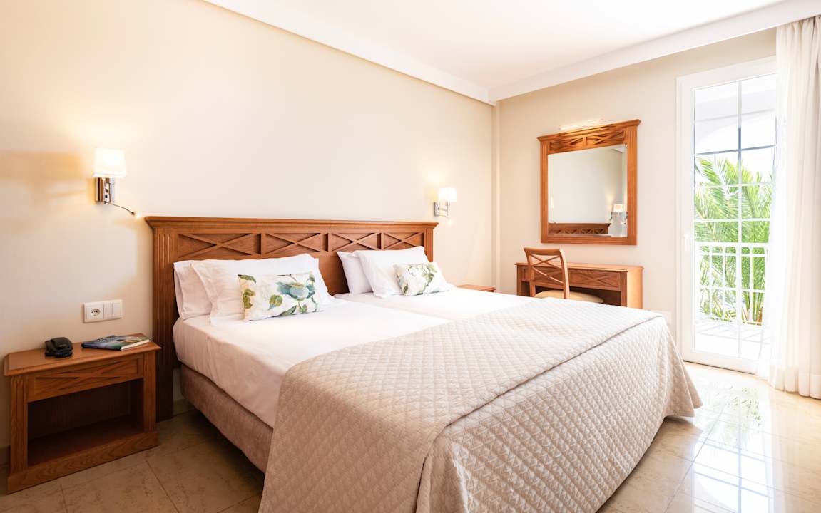 Zimmer Inturotel Sa Marina