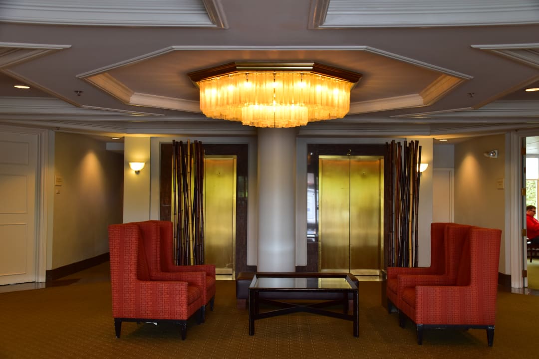 Lobby Coast Gateway Hotel Sea Tac