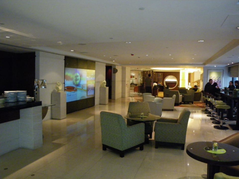Bar mit PC Ecke Cordis Hotel