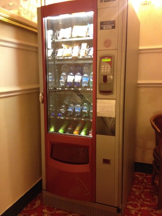 Getränke- und Süßigkeitenautomat Hotel Andreotti