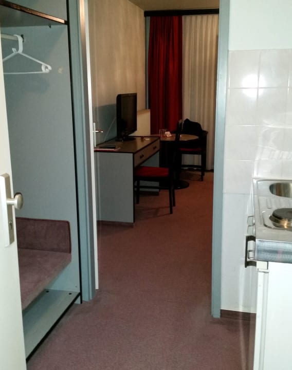 Eingang zum Zimmer Hotel Newton Ludwigshafen