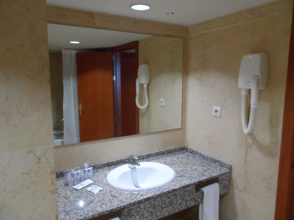 Bad Las Palmeras Affiliated by FERGUS