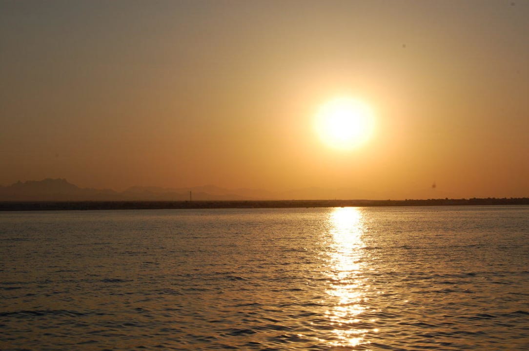 Sonnenuntergang auf dem Rotenmeer Pickalbatros Dana Beach Resort - Hurghada