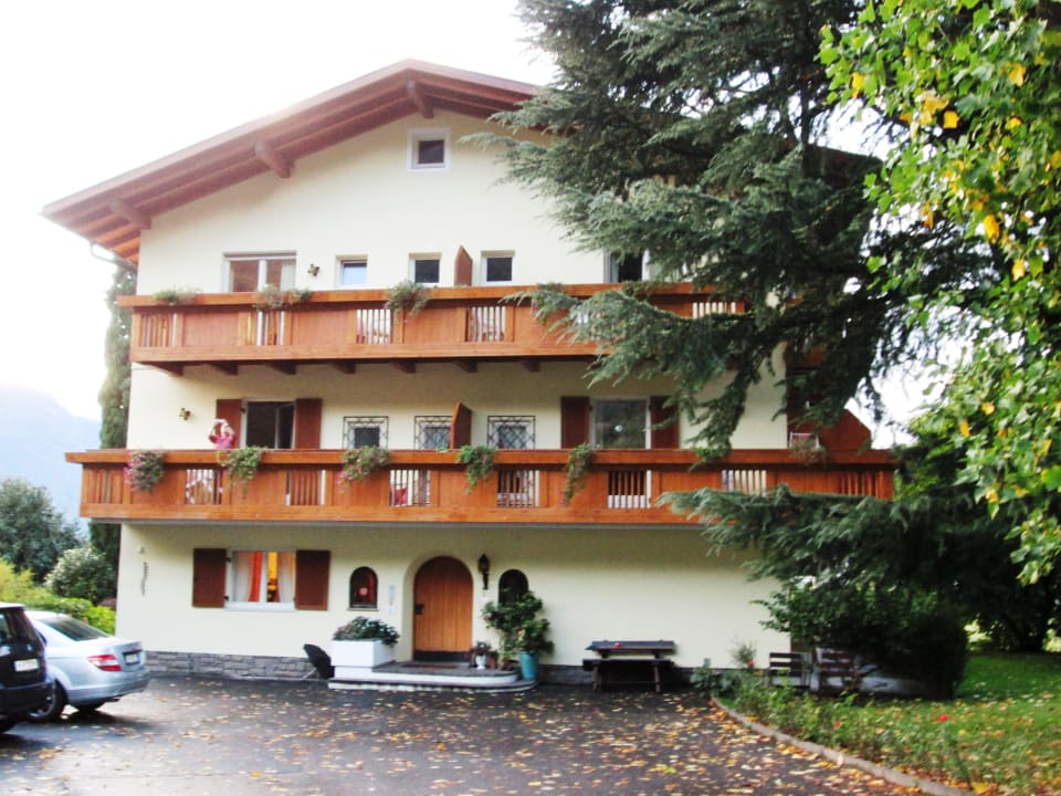 Eingang von der Westseite Pension Morenfeld