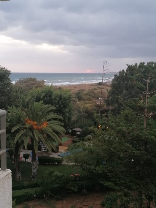 Ausblick Apollonia Beach Resort & Spa