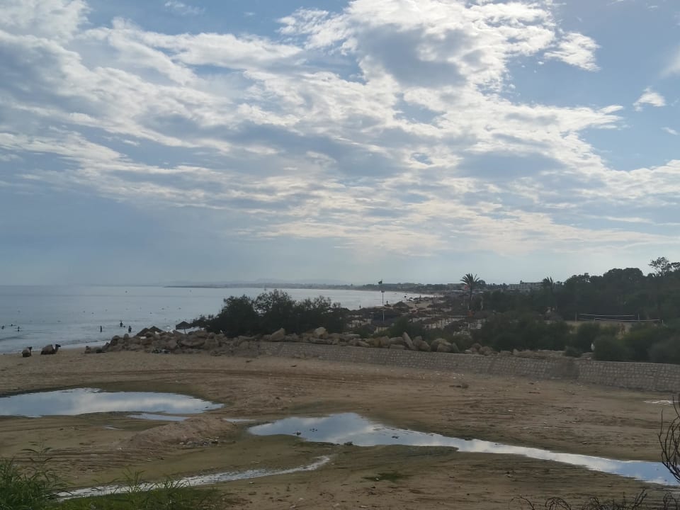 Sonne und Wolken  The Orangers Beach Resort and Bungalows