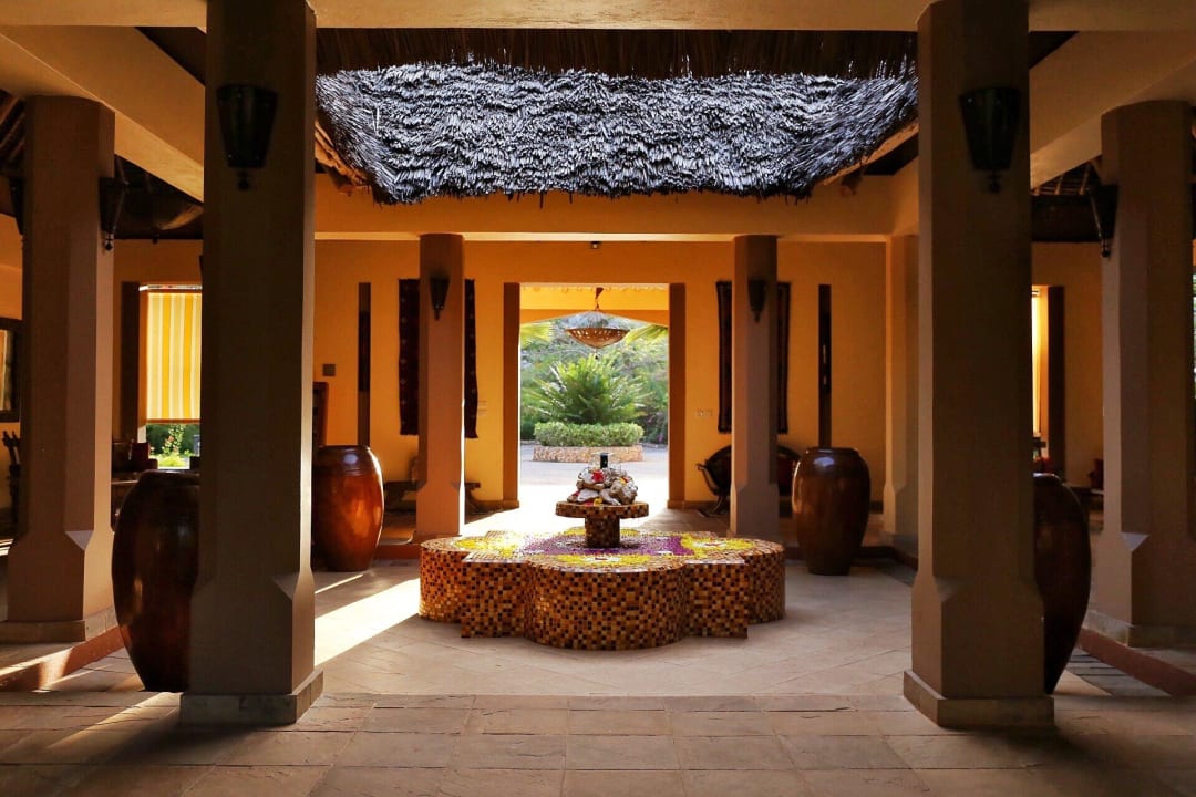 Neptune Eingang zur Rezeption  Neptune Pwani Beach Resort & Spa