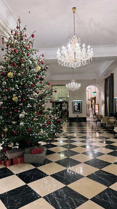 Lobby Althoff Grandhotel Schloss Bensberg