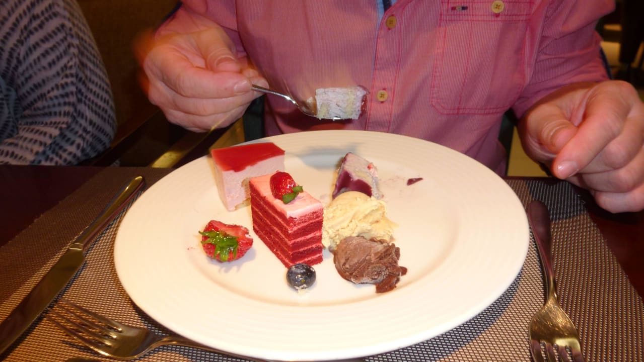 Einfach super das Dessert Rose Rayhaan by Rotana