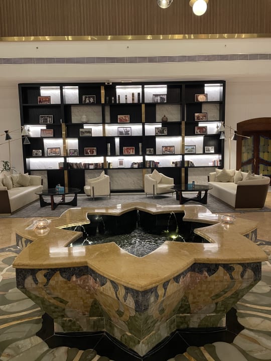Lobby Le Meridien Abu Dhabi Resort