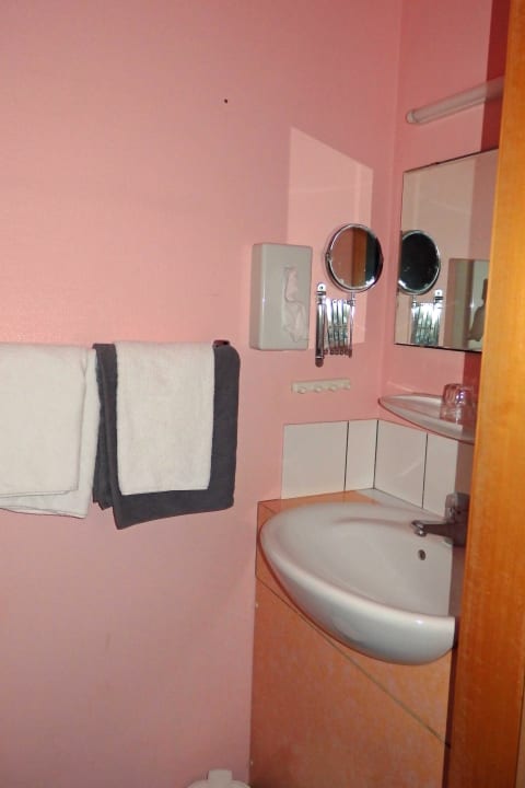 Bad im Schrank Hotel Perle Des Vosges