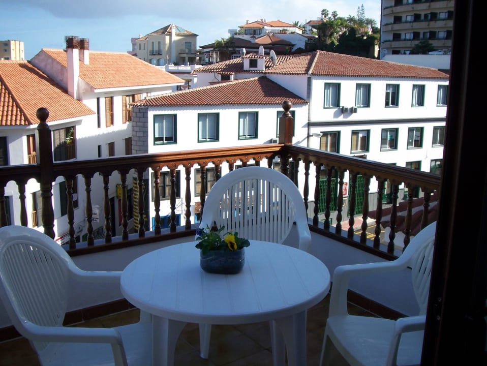 Blick in den Innenhof Apartamentos Casablanca