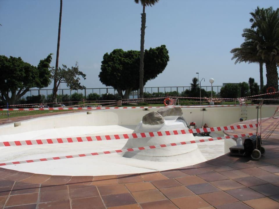 Pool von Amtswegen gesperrt! Sahara Beach Club