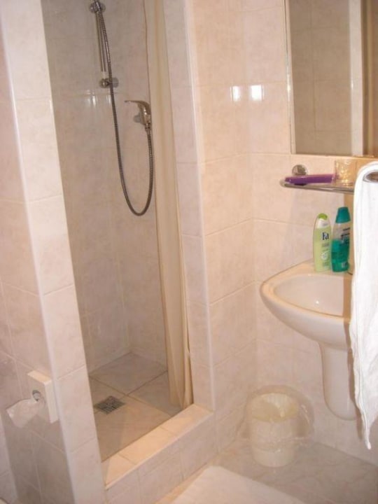 Teil des Badezimmers Hotel Globus