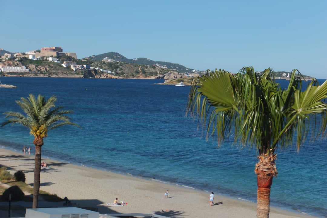 Blick Richtung Ibiza-Stadt Hotel Garbi Ibiza & Spa