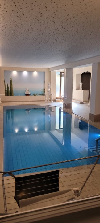 Pool Hotel Zirmerhof