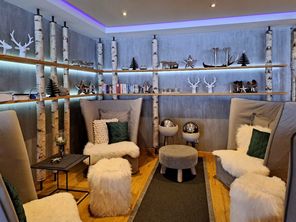 Lobby Verwöhn- und Wellnesshotel Walserhof