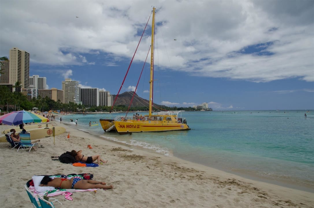 Der furchtbare & überfüllte Waikiki Beach Hotel Outrigger Reef Waikiki Beach