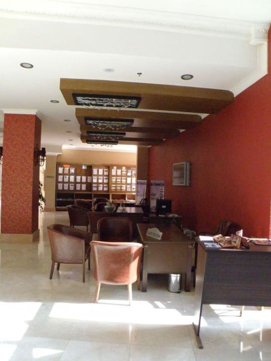 Przy lobby Alaiye Resort & Spa