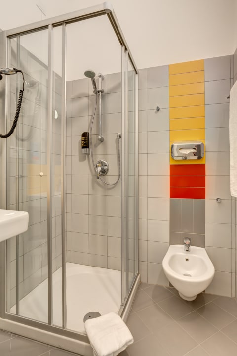 Zimmer MEININGER Milano Garibaldi