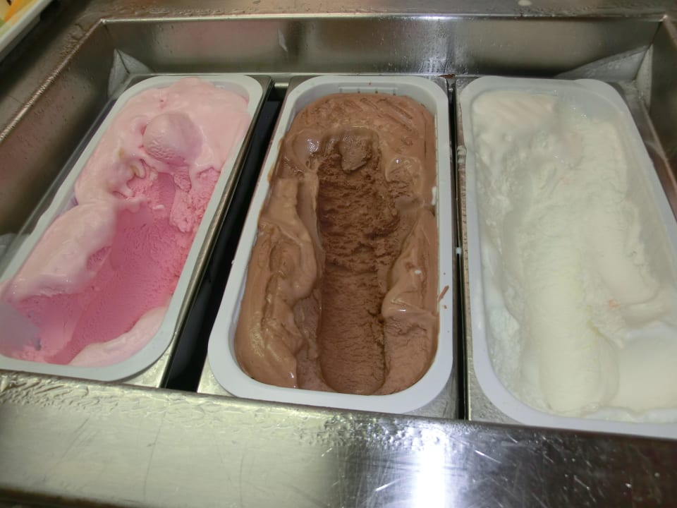 Jeden Abend angeschmolzenes Eis Prinsotel La Dorada