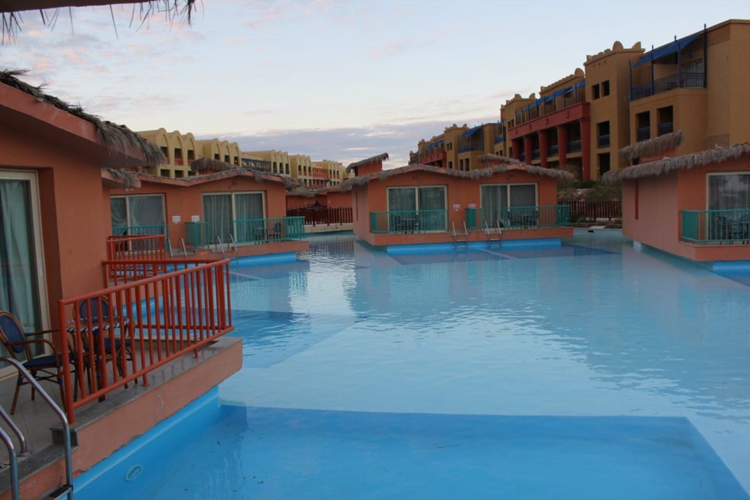 Domki na wodzie Hotel Titanic Palace